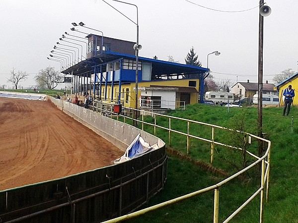 Stadion Plocha draha - Mšeno