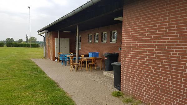 Sportplatz an der A2 - Wendeburg-Meerdorf