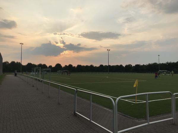 Sportanlage Salzburger Weg Platz 2 - Köln-Junkersdorf