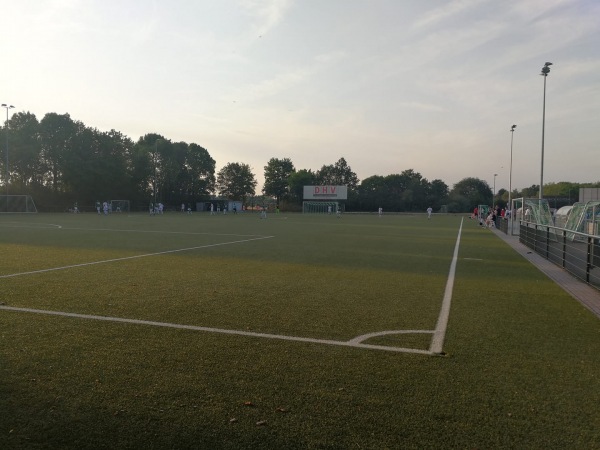 Sportanlage Neusser Weg Platz 2 - Düsseldorf-Lohausen