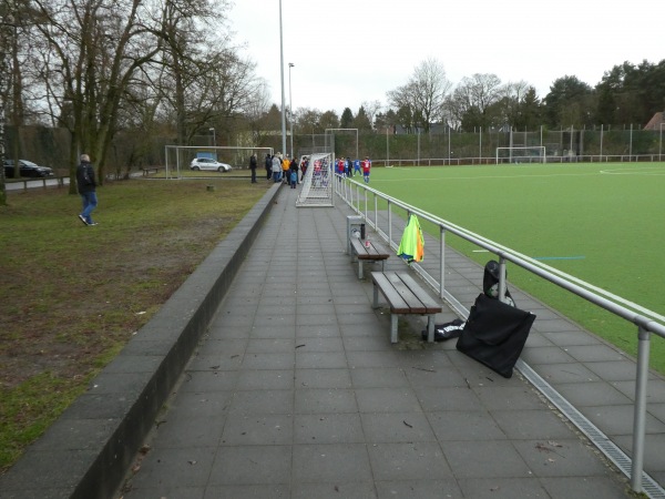 Sportanlage Niederheide Platz 3 - Hohen Neuendorf-Niederheide