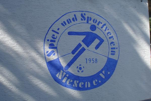 Sportplatz an der L820 - Willebadessen-Niesen