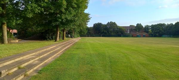 Sportplatz Alexander-von-Humboldt-Schule - Neumünster-Einfeld