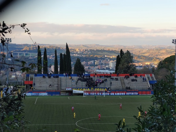 Stadio Comunale Moreno Gubbiotti - Narni