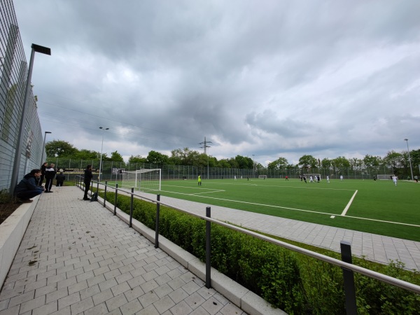 Bezirkssportanlage Lerchenau Platz 3 - München-Lerchenau