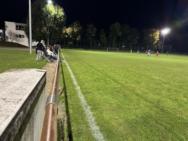 Stadion an der Neckarbrücke Nebenplatz - Altbach
