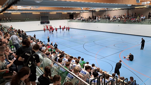 Wolfgang-Lakenmacher-Halle - Magdeburg