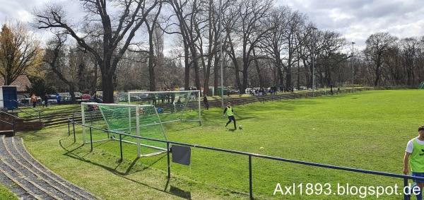 Paul-Zobel-Sportplatz - Berlin-Schönholz