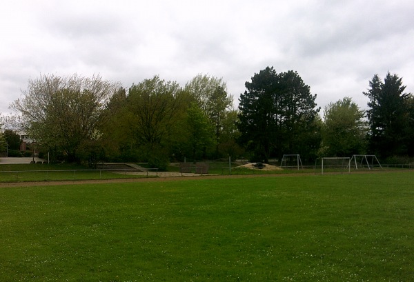 Sportplatz an der Grundschule - Sterley