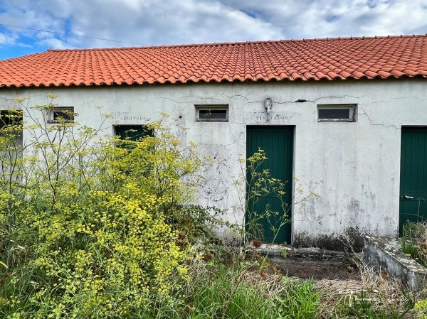 Campo de Futebol da Calheta de Nesquim - Calheta de Nesquim, Ilha da Picos, Açores