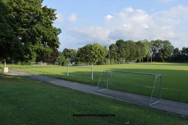 Stadion Fuchsgrube Nebenplatz 1 - Köngen