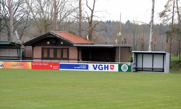 Sportplatz an der Mehrzweckhalle - Stöckse