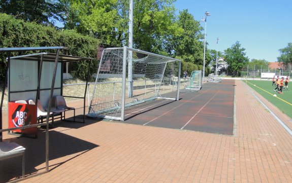 Sportplatz Lohnauer Steig - Berlin-Adlershof