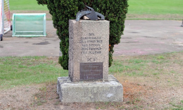 Friedrich-Hartmann-Platz - Schwarmstedt