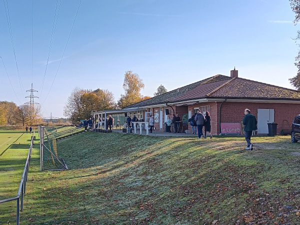 Sportplatz Niendorfer Weg - Wendisch Evern