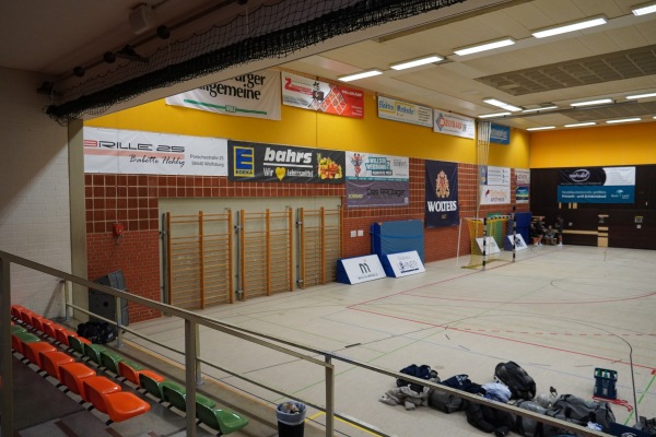 Sporthalle der Carl-Hahn-Schule - Wolfsburg