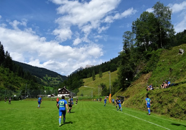 Sportplatz Dienten - Dienten