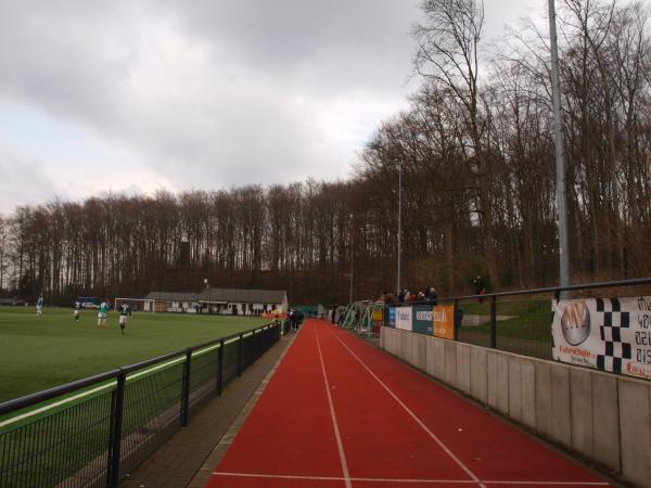 Rather Waldstadion Nebenplatz - Düsseldorf-Rath