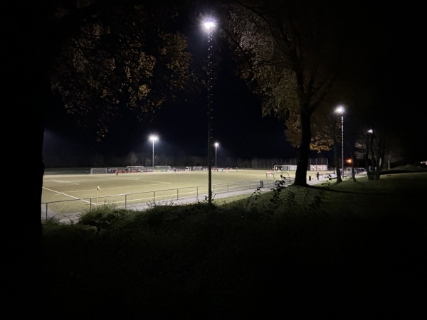 Theodor-Klein-Sportanlage Platz 2 - Neuss-Rosellen
