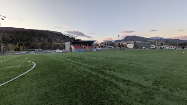 Ravn kunstgras - Vatn