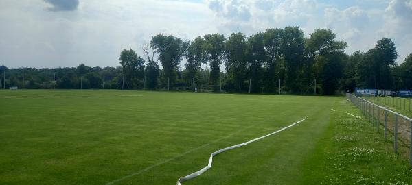 Bruno-Plache-Stadion Nebenplatz 3 - Leipzig-Probstheida