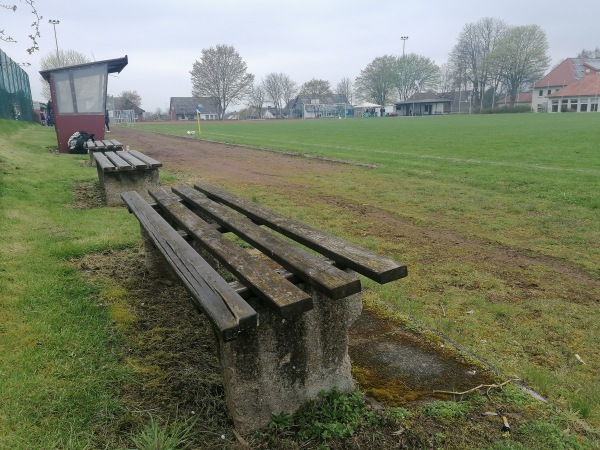 Sportplatz an der Schule - Emmerthal-Grohnde