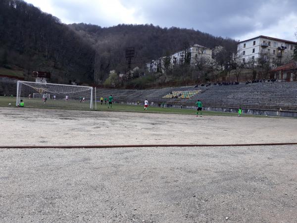 Stadioni Vladimer Bochorishvili - Tkibuli