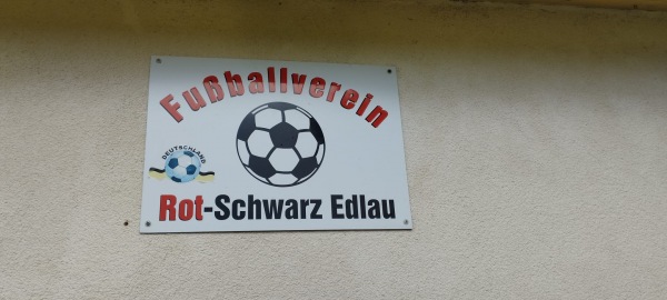 Sportplatz am Dorfgemeinschaftshaus - Könnern-Hohenedlau