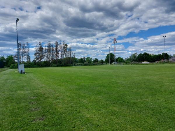 Sportanlage Am Mittelpunkt B-Platz - Sassenburg-Neudorf-Platendorf