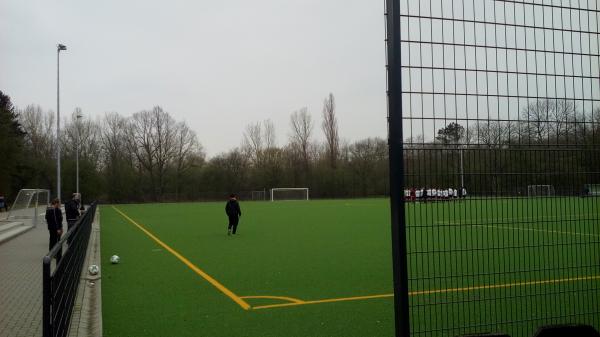 Sportanlage Biesterfeldstraße SW-Platz - Köln-Vogelsang