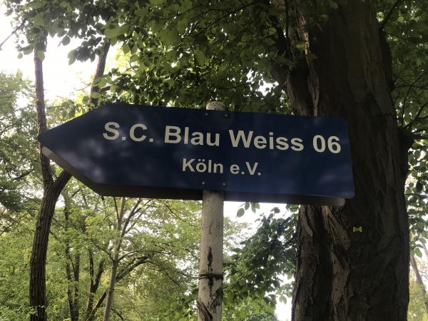 Eichenkreuz-Sportanlage - Köln-Sülz