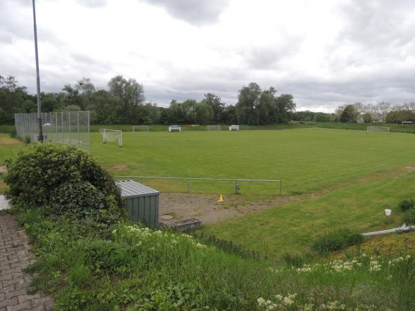 Sportplatz zum Rheinfeld - Riedstadt-Erfelden