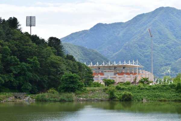 Chuncheon Songam Sports Town Main Stadium - Chuncheon