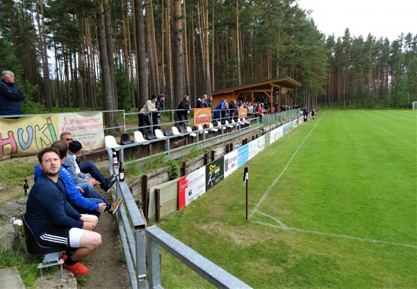 Waldstadion - Neunagelberg