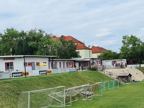 Steinfeldstadion - Theresienfeld