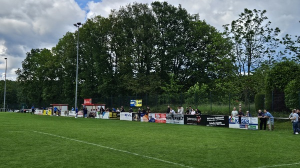Sportplatz Zur Hell - Scheuerfeld