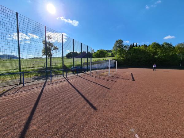 Sportplatz an der Turnhalle - Sundern/Sauerland-Endorf