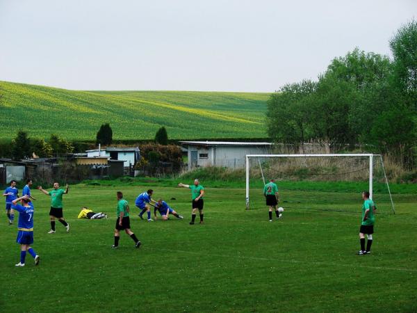 Waldstadion - Petersberg/Saalekreis-Gutenberg