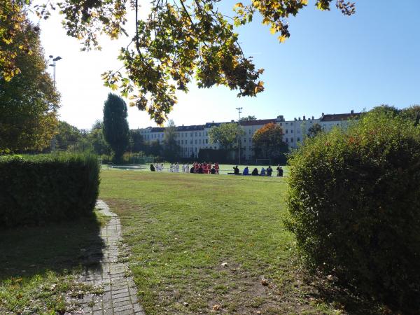 Sportplatz Hauffstraße - Berlin-Lichtenberg