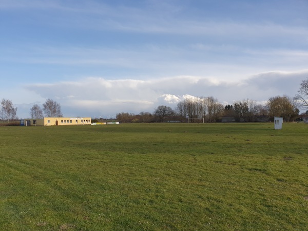 Sportplatz am Funkturm - Eixen-Kavelsdorf