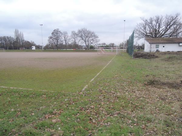 Sportzentrum Ginsheimer Landstraße - SV-07-Platz 2 - Bischofsheim/Mainspitze