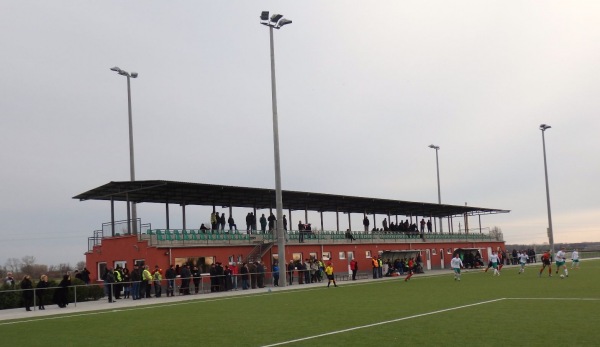 Lipóti Futball Center Műfüves pálya - Lipót
