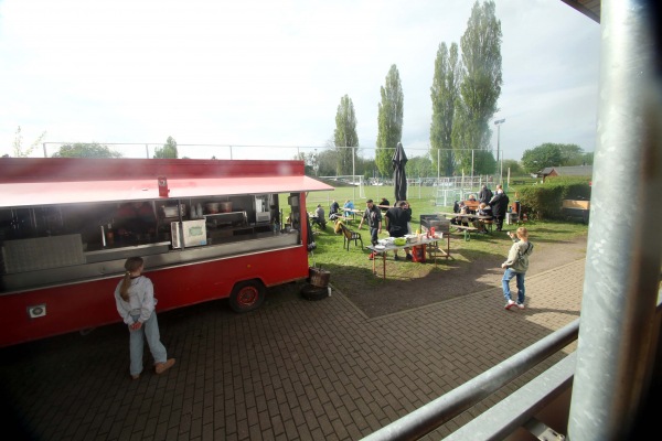 Sportanlage am Volksbad - Johannes-Kuhnert-Platz - Hannover-Limmer
