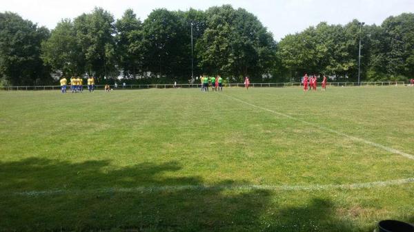 Sportplatz am Querweg - Reinbek-Neuschönningstedt