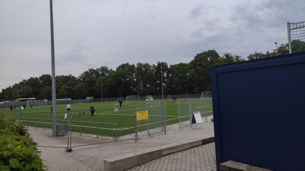Sportanlage Regelsbacher Straße Platz 4 - Nürnberg-West