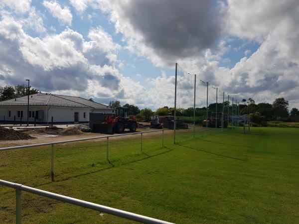 Sportplatz an der B5 - Nauen-Berge