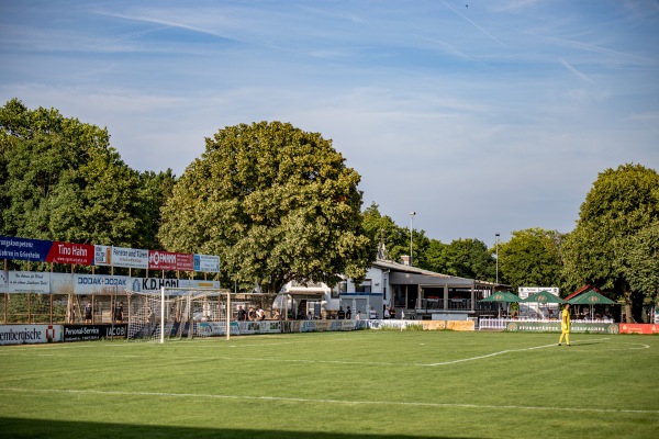 Südstadion im Sportzentrum Am Hegelsberg - Griesheim
