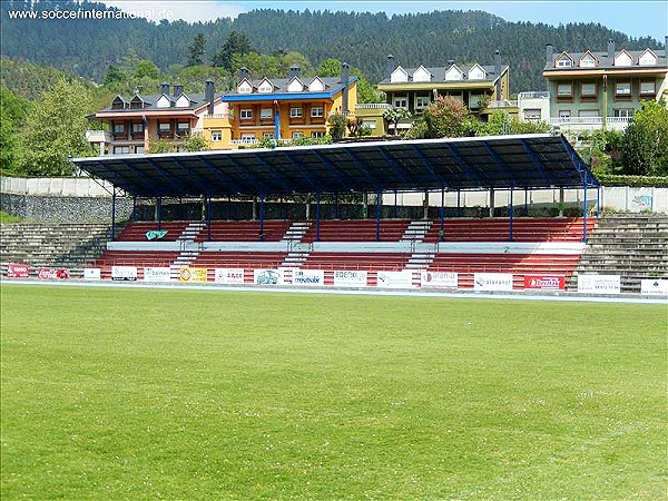 Estadio Ellakuri - Laudio, Euskadi