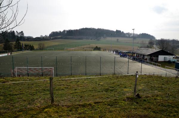 Sportplatz Am Buchholz - Mengerskirchen-Winkels