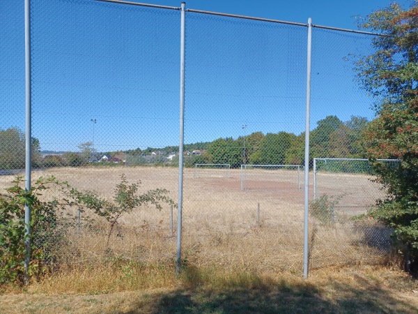 Sportplatz Steinbacher Weg - Hadamar/Westerwald-Oberzeuzheim